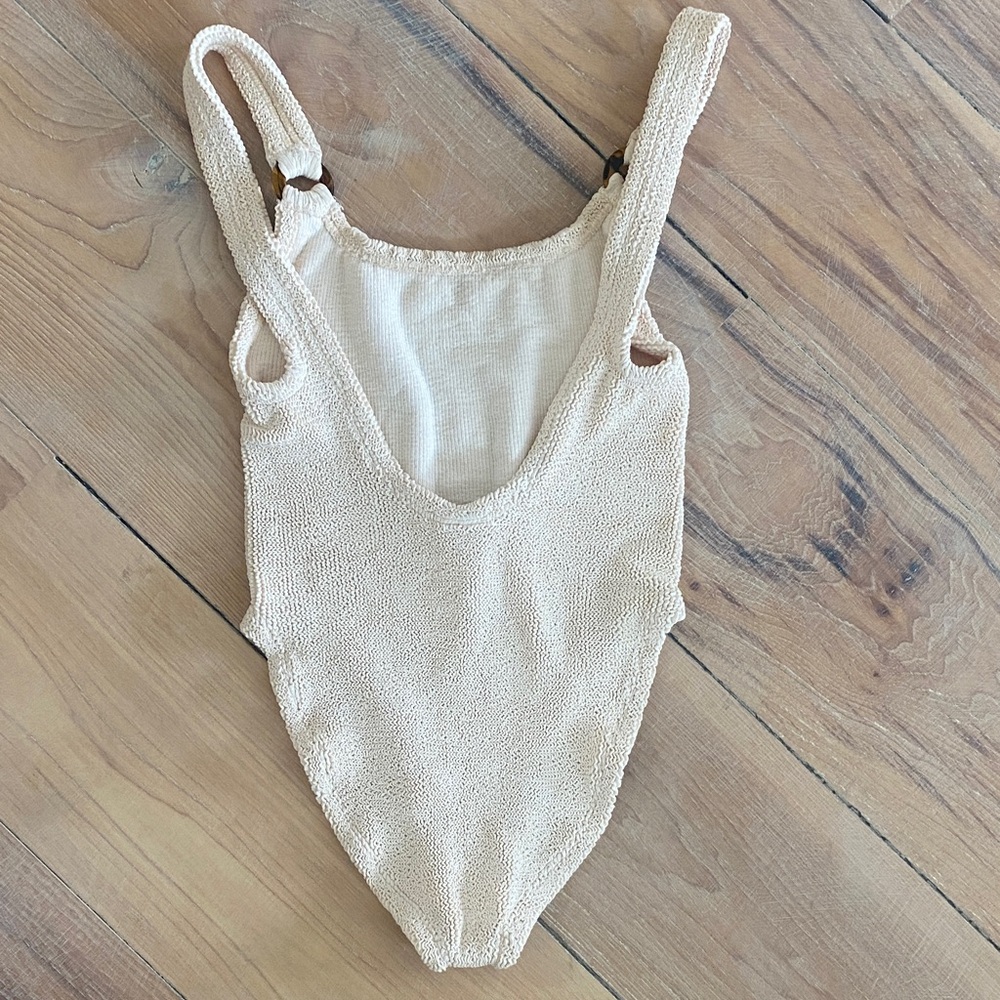 Hunza G Cream Textured One-Piece Swimsuit. Worn 2 times - Picture 10 of 11